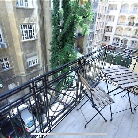 B39 Benczur Apartment Budapest Luaran gambar
